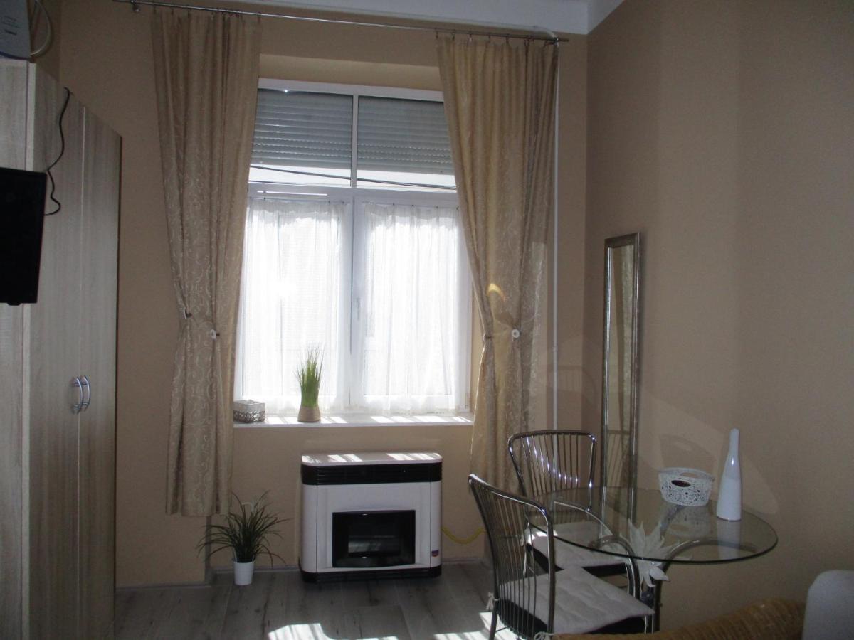 Ferencesek Apartman Pecs Exterior photo